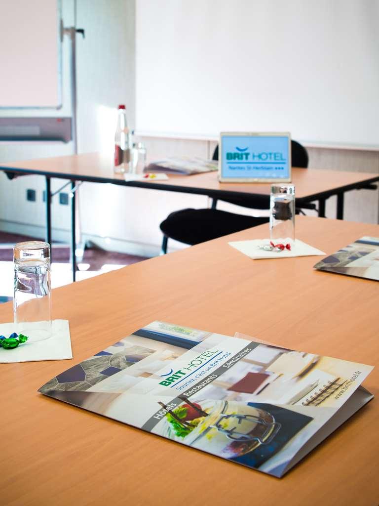 Brit Hotel Le Kerann Nantes St Herblain - Zac De La Lorie Saint-Herblain Facilidades foto