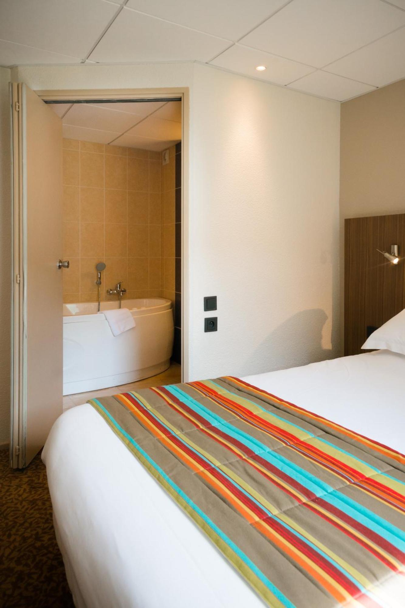 Brit Hotel Le Kerann Nantes St Herblain - Zac De La Lorie Saint-Herblain Exterior foto